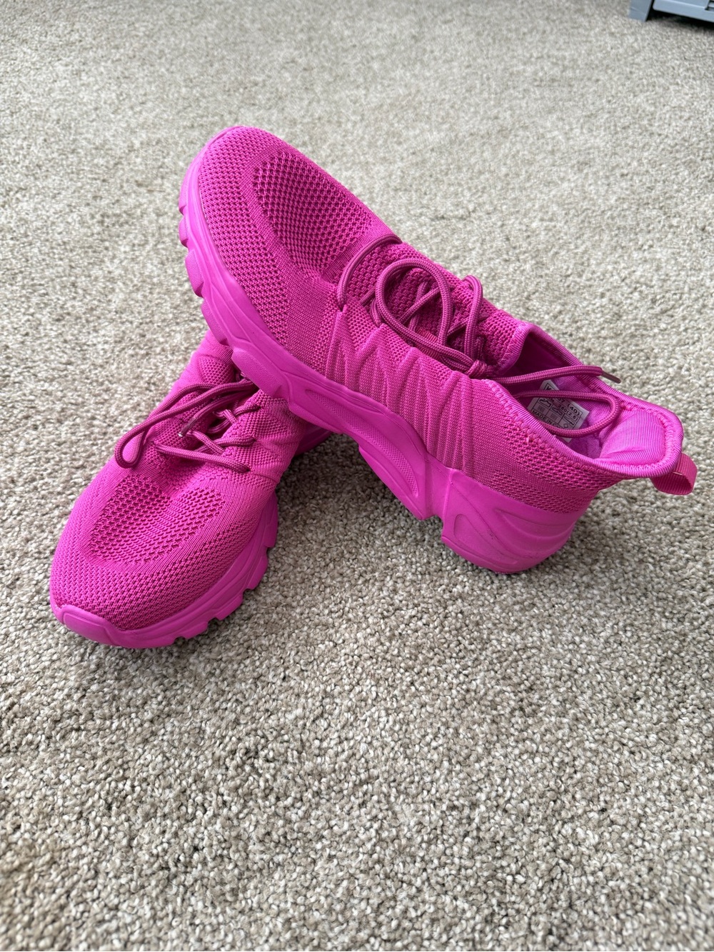 Amazon Women's Bright Fuchsia Knit Lace-Up Sneakers